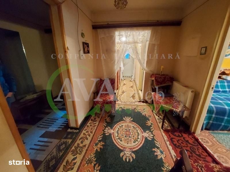 Apartament 3 decomandate, parter, 2 bai, zona Cornisa