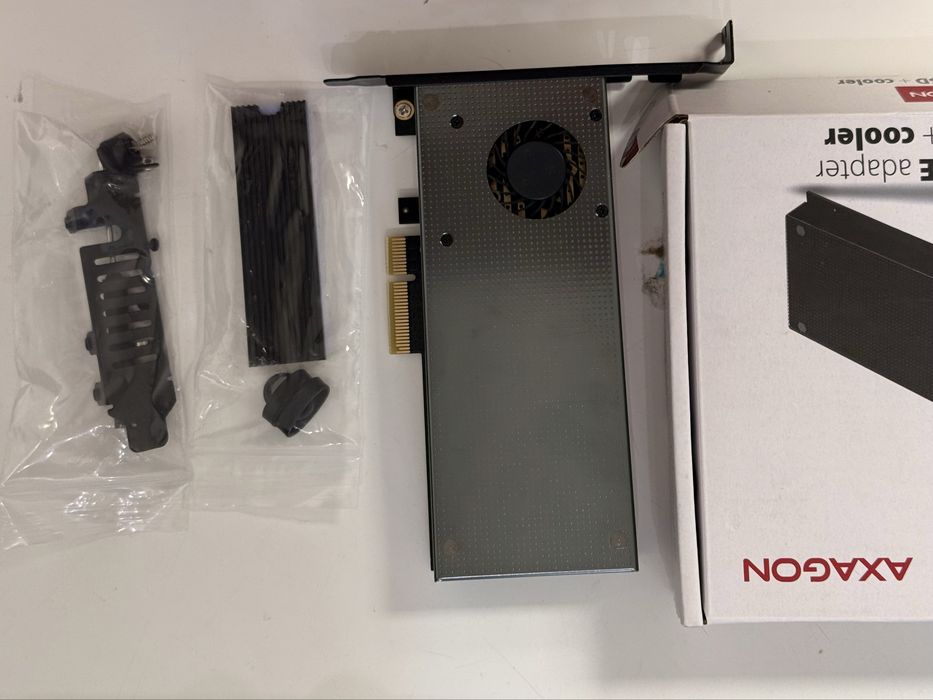 Adaptor Axagon cu 2 M.2 SSD uri si racire activa