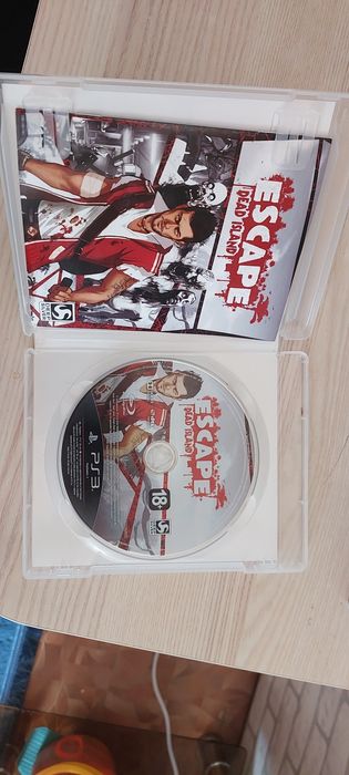 Продаю игру/диск на пс3 ESCAPE DEAD ISLAND
