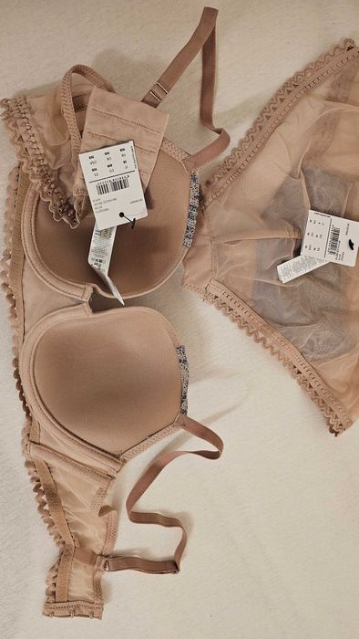 Set Lingerie Intimissimi – Nou, cu etichetă – Eleganță și rafinament