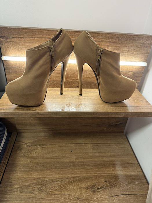 Дамски-обувки 16см ток и платформа 6см никога не е излизано с тях