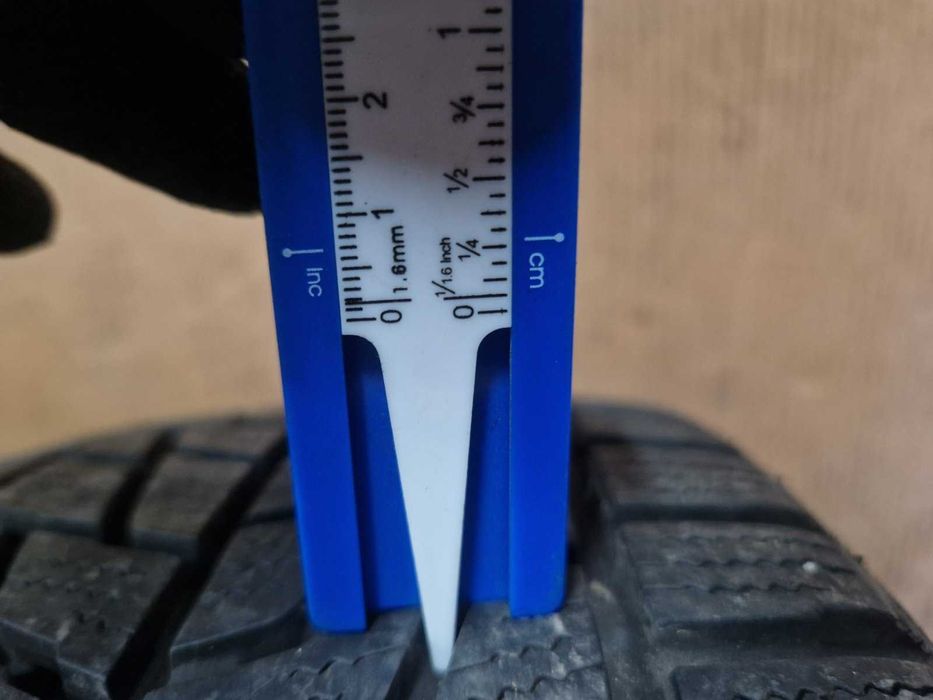 2 Bridgestone R17 225/45
зимни гуми Runflat 
DOT2218