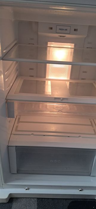 Продам холодильник L/G б/у в хорошем состоянии
