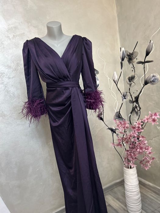 Чисто нова рокля‼️‼️‼️ носена няколко часа  размер М