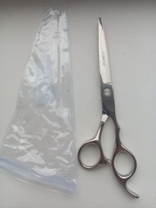 Продам парикмахерские ножницы.