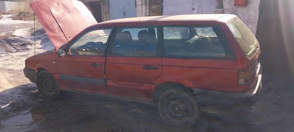 Продам пассат б3, 1,8 карбюратор