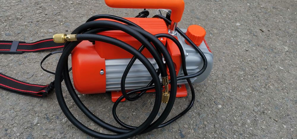 Spre vanzare pompa de vid pentru  instalatiile de climatizare