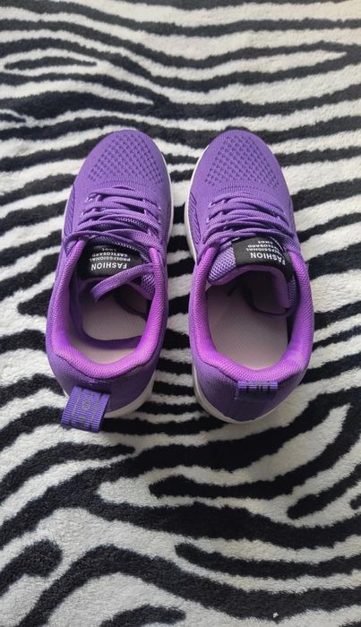 Adidași mov dama