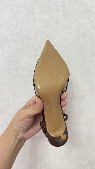 Туфли Valentino Garavani Vlogo