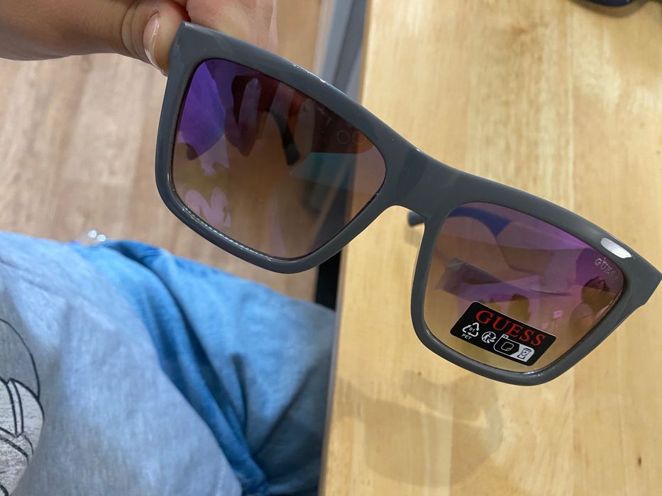 Мъжки слънчеви очила Guess