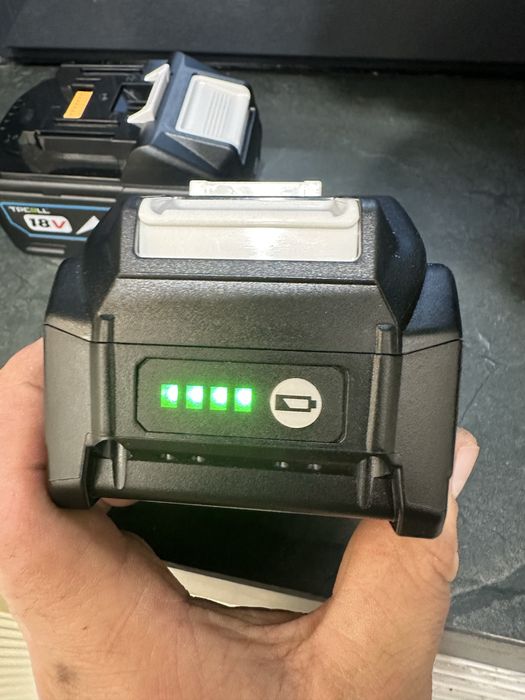 Acumulator makita 8Ah