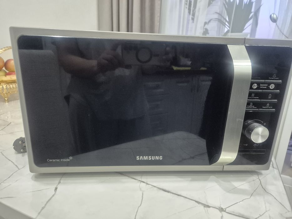 Продается микроволновая печь samsung