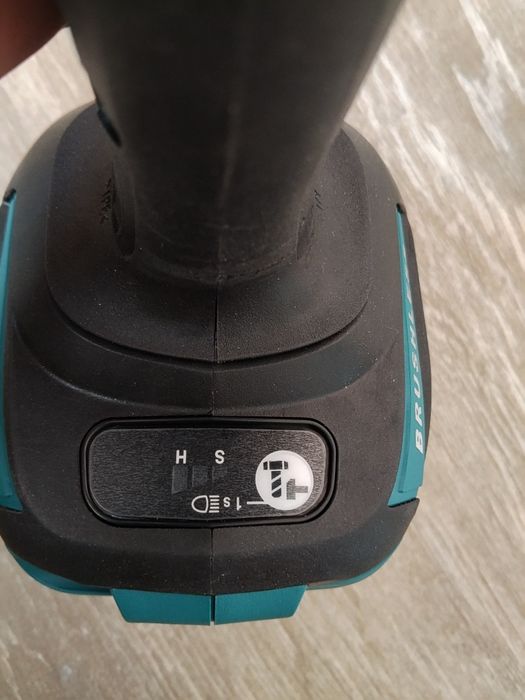 Pistol cu impact Makita