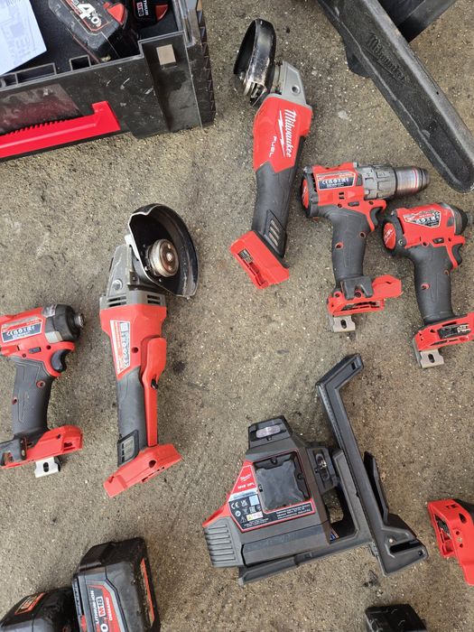 Scule milwaukee profesionale