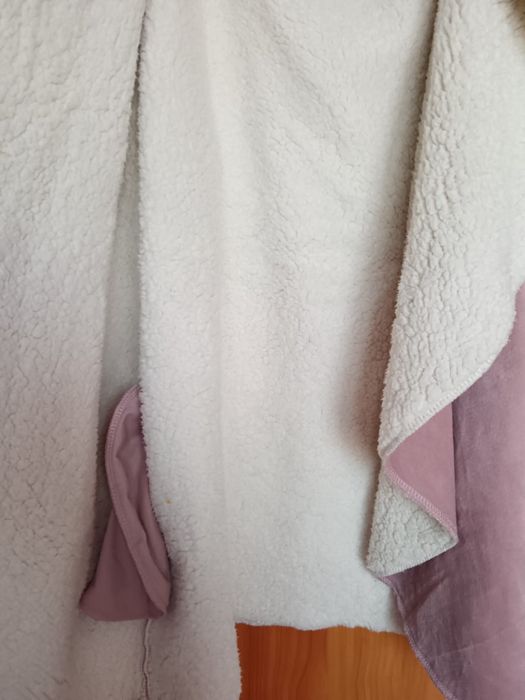 Vând Cardigan  Lung cu Blană Nou Mărimea L-XXL Italia