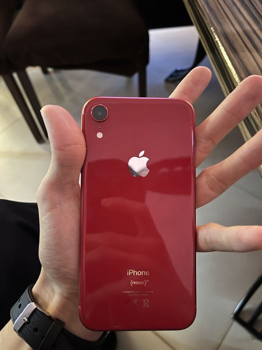 Iphone XR красный