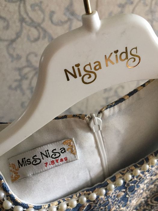 Продам платья для девочек