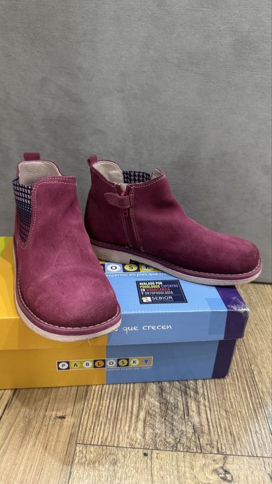 Продам замшевые полусапожки