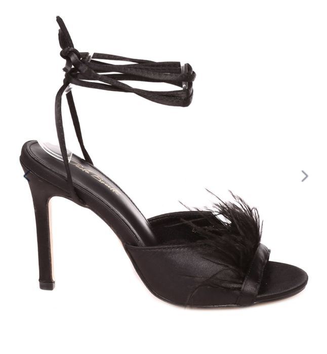 Елегантни дамски сандали с естествен пух на ток