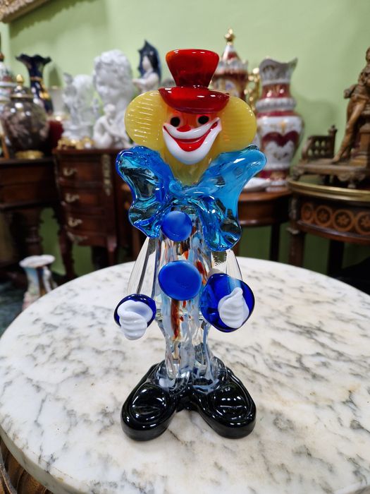 Прекрасна антикварна колекционерска фигура клоун мурано