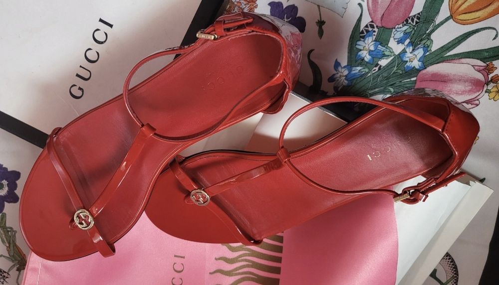 Gucci  сандали 37. 1/2
