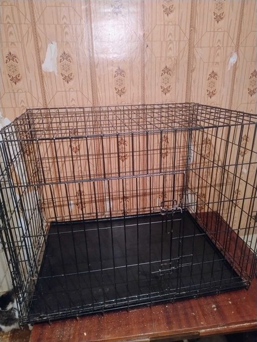 Клетка для собак б/у, 106х68х72 см.