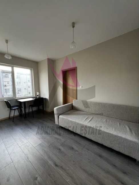 Двустаен под наем -Лятно кино Тракия