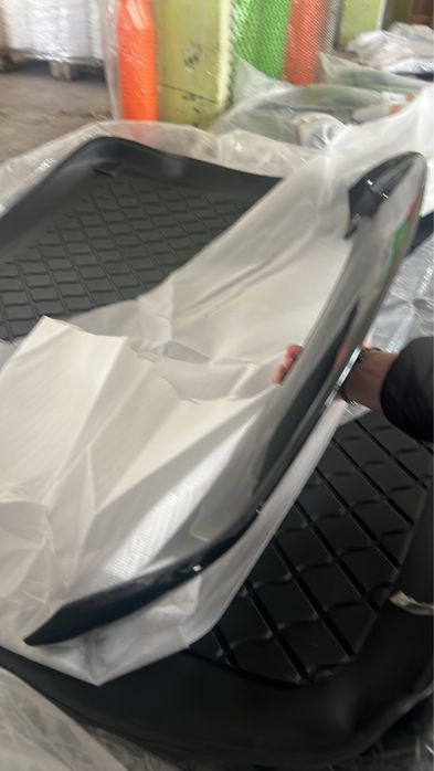 Спойлер за Голф 4 Spoiler za Golf 4 черен Лак