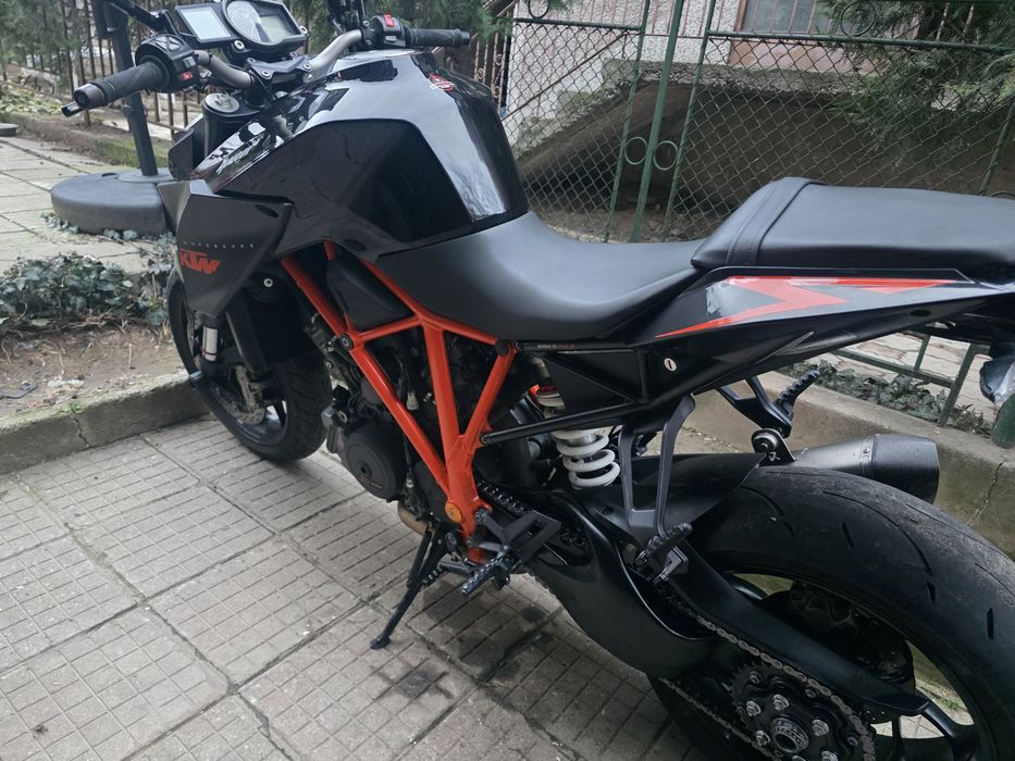 KTM Super Duke 1290 GT   2015