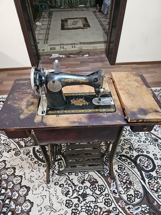 Продам швейная машина