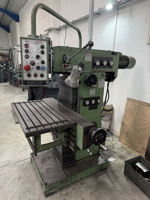 Freza universala fus 32