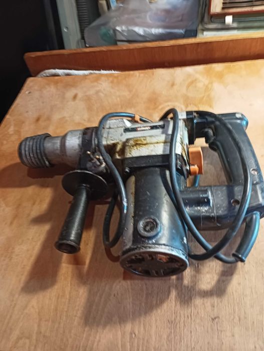 Ferm EBF-850K кабелна перфораторна бормашина (3,3 J)