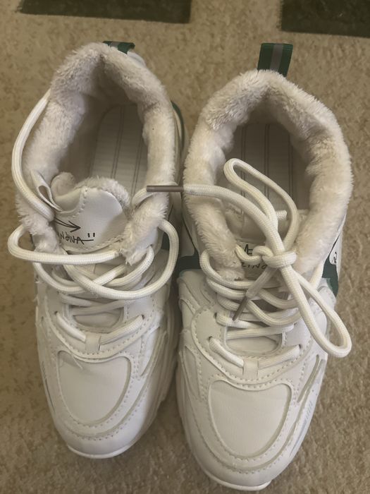 Кроссовки женские теплые