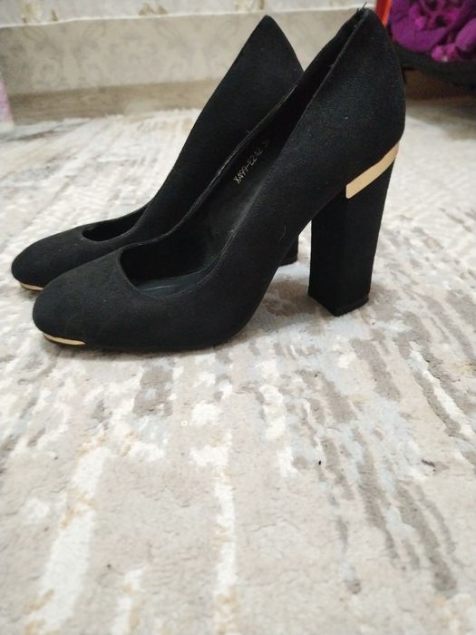 Продаётся туфли замшевые размера 37.38