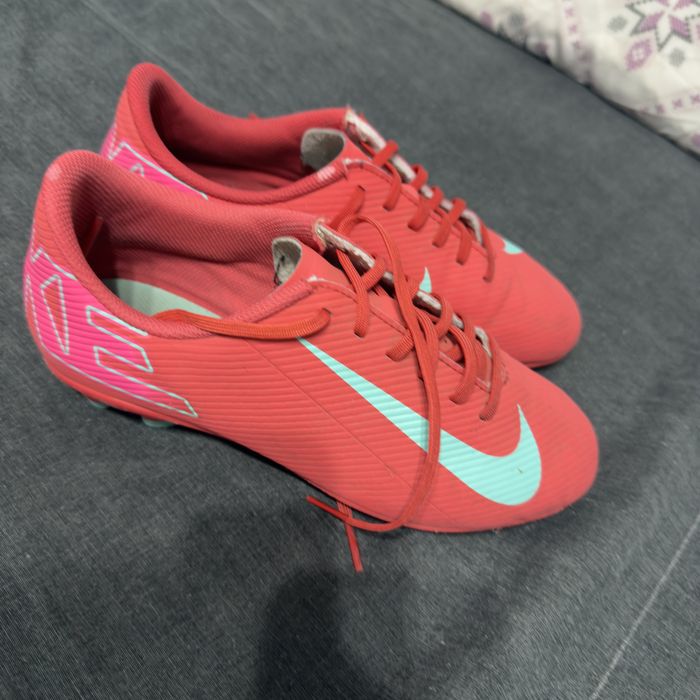 Бутонки оригинални NIKE