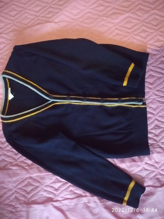 Продам школьный полувер, кофта школьная