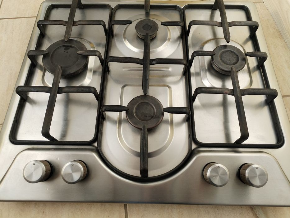 Plita 4 ochiuri  pe gaz cu aprindere electrica