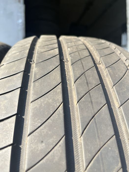4 бр. летни гуми 215/55/17 Michelin DOT 1124/0722 5-6 mm