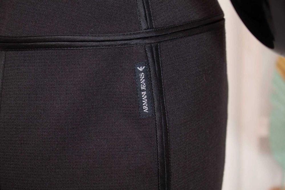ARMANI JEANS оригинална дамска пола дизайнерска S