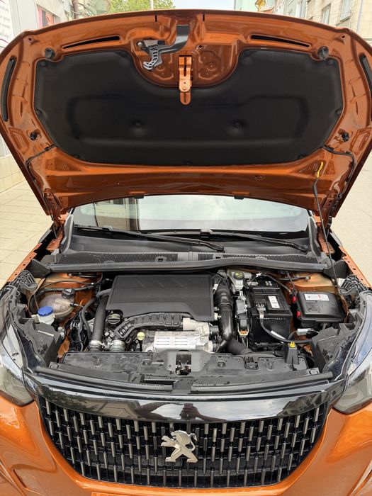 Peugeot 2008 бензин 2021г