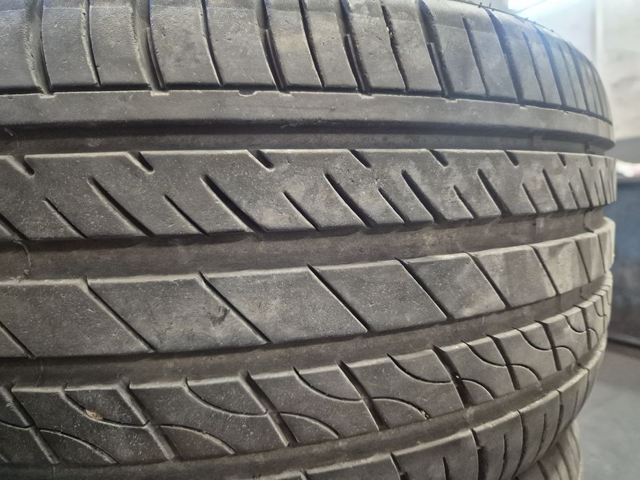 225 35 R19 - 4 бр. летни гуми Arivo ultra ARZ5 Dot 0923