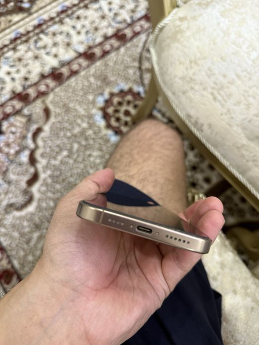 Iphone 16 pro max desert