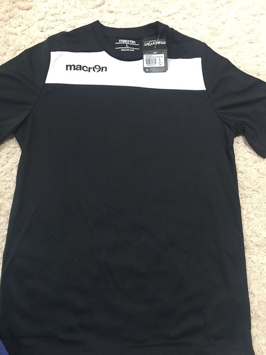 Makron brendidan Futbolka