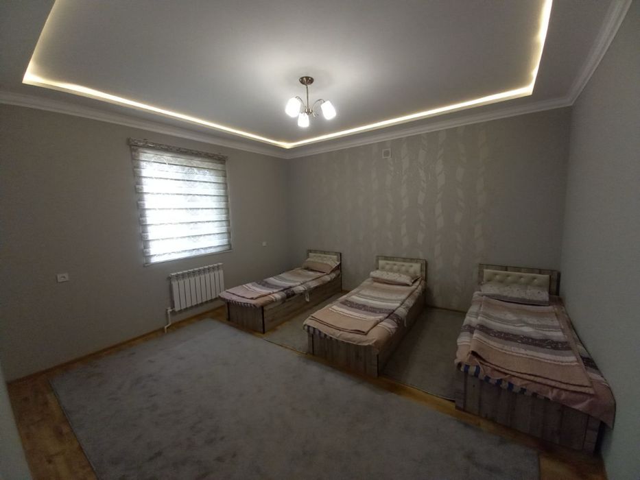 Oq toshda oilaviy dacha  2 ta spalniy 1 ta detskiy sauna bassen tenis