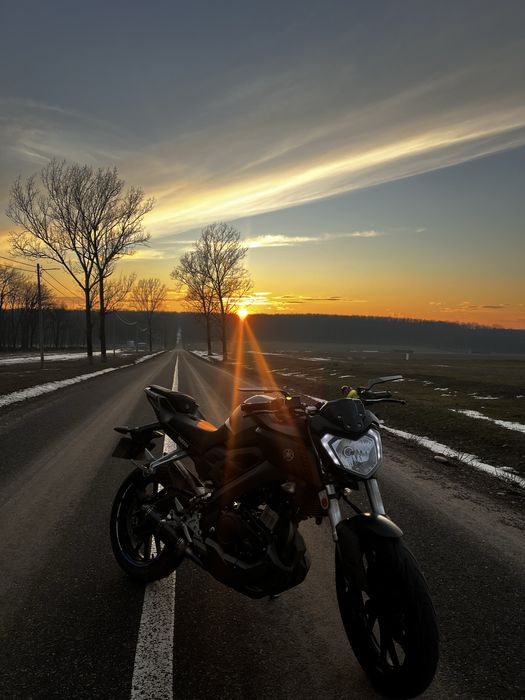 Motocicleta Yamaha MT-125
