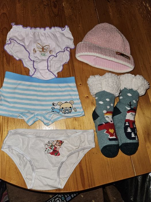 Подарявам детски дрешки