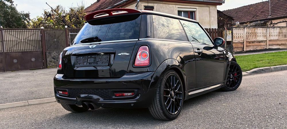 MINI John Cooper Works, 211 CP, Harman/Kardon, BiXenon, Piele