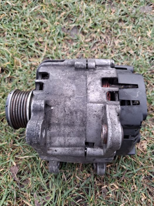 Vând alternator vw cod C607703A