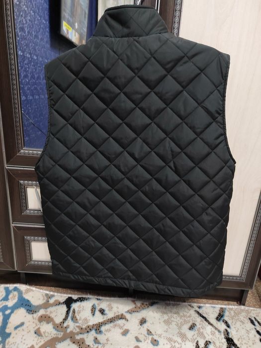 Жилетка Cole haan quilted vest.. p-L.