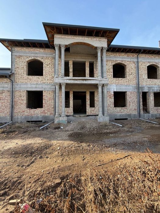 Олмос Махалля евро дом 8соток фасад 35 метров коробка срочно